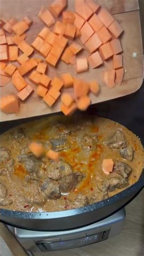 Recette de curry de bœuf korma préparé dans la Cocotte Expert