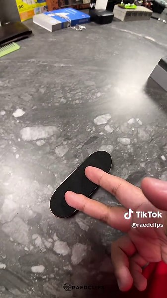 Fingerboarding Tricks in the Philippines