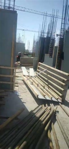 Concrete Column Construction Using Plastic Formwork