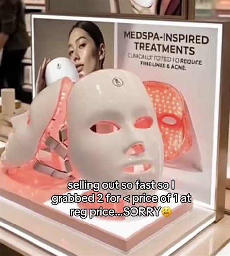 - ##Glamorous Gift Choice##: Luxurious and thoughtful present for friends and loved ones, showcasing care and thoughtfulness in gifting. - ##Advanced Light Therapy##: Features an expansive 90-light array that provides comprehensive coverage, enhancing skin care efficiency. - ##Customizable Care Options##: Equipped with seven unique light modes that can be personalized to meet individual skin care needs. - ##User-Friendly Operation##: Designed with a forehead-button for simple one-touch activatio