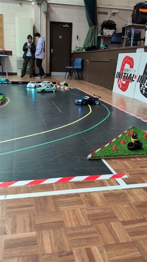 #hiphop #rap #rcdrift #drifting #freestyle clean slides on the PTILE 👊👌 #driftboard please subscribe