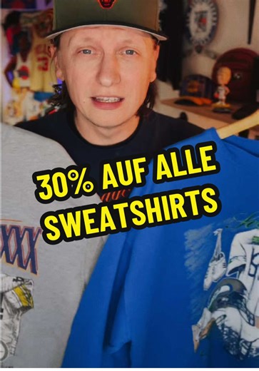 30% auf alle Sweatshirts 🤩 Spare nur heute im Rahmen der täglichen BLACK WEEK Deals auf HAWKVINTAGE.de 30% auf alle Vintage Pullover mit dem Rabattcode MIT30 🛍️ ⚠️ Nur 24 Stunden gültig!!! 👉 spare jetzt auf HAWKVINTAGE.de #vintagejersey #championjersey #starterjacket #90sstyle #hawkvintage