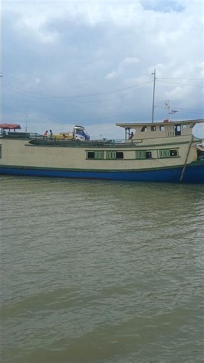 Ship loading goods #shorts