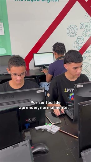 Conheça o projeto Encantadores de Python da AVEC