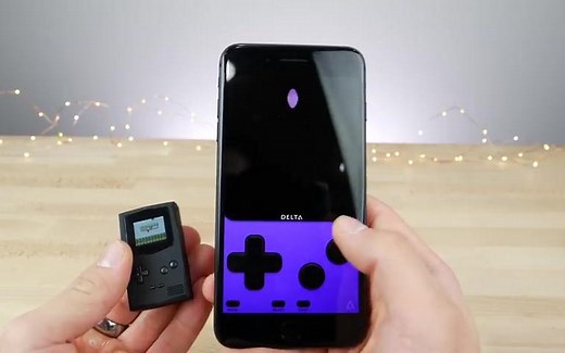 蚂蚁都能搬动它！全世界最小的迷你 GameBoy 掌机试玩