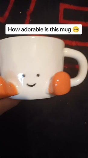The Absolute Cutest Way to Start the Day! I am obsessed with this mug! It is even more adorable in person and instantly puts me in a good mood every morning. Irresistible Design: The little smiley face and tiny orange feet are just too cute for words. Great Quality: It feels sturdy and well-made, with a nice glossy finish. The Perfect Gift: I bought one for myself, but now I need to get more for my friends because it’s the ultimate