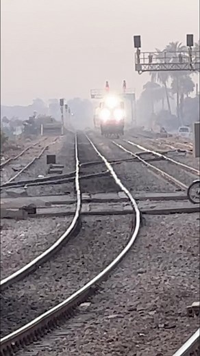 547K views · 2K reactions | القطار الروسي السريع قادم بسرعته المحدده ويستخدم سارينة تحذير | Egypt Railway Locomotives | Facebook