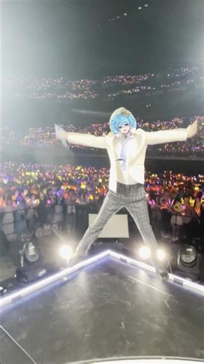 ライブ中に制服で踊ってみた！！🤟🏻🤟🏻 #すとぷり #イヤイヤ星人 #すとぷり10周年ライブ