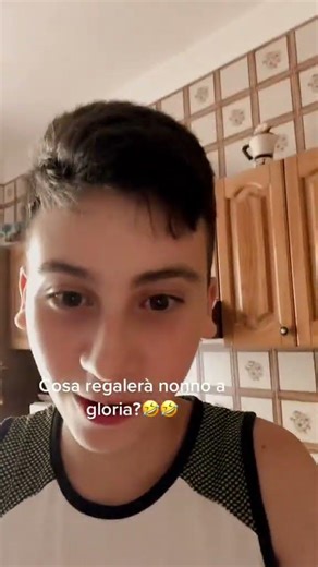 Comunque oggi è veramnete il complennno di gloria #ironia... #Shorts #carletto_su_tiktok