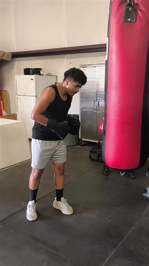 AOA Boxing: Strength and Skills in Every Punch