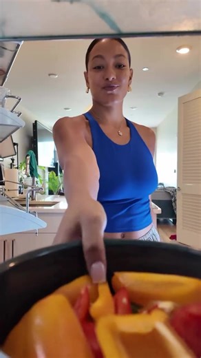 Pyrex. Built for real life. #pyrex #pyrexcollection #kitchenessentials #kitchenorganization