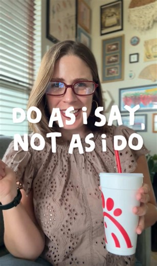 Replying to @Hannah’s Second Thread part 1 | despite helping my clients grow their brands everyday I can’t seem to put all that experience into practice on my own social media accounts In “do as I say, not as I do” I will impart some of that knowledge onto my community of aspiring content creators to be put into good use Come back for part 2 where we’ll talk about defining your audience, something I’ve yet to do myself on here 😅 #contentcreator #marketingtips #growthtiktok