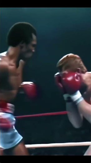 Sugar ray Leonard is a savage..boxings most elite knockout artist. #boxing #shorts