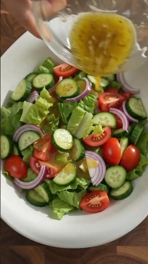 Making Healthy Cucumber Tomato Lettuce Salad 🥗🥒🍅 | Fresh & Easy | WeightLoss Salad