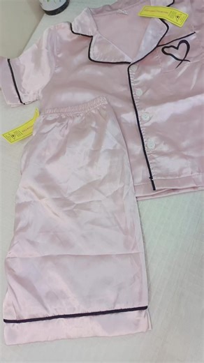 ملابس أطفال ناعمة ومريحة 👶✨ خامة حلوة وسعر يناسب الكل 🤍 شنو رأيكم؟ تحبون هالستايل؟ #ملابس_اطفال #اطفال #تسوق