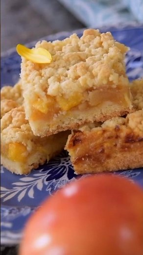 Add any fruits or berries! APPLE PEACH CRUMB BARS recipe #shortsvideo