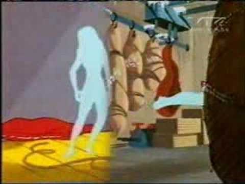 Spider woman freezes in an ice statue