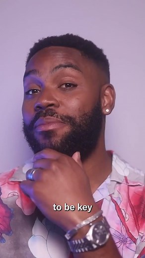 Physical exfoliation versus chemical exfoliation. What’s the deal? While it's okay to use physical scrubs to remove dead skin cells once and awhile, gentle exfoliants (like salicylic acid) is a much better daily solution to stay on top of clearing your pores from oil and bacteria. 🎥 @devanondeck USE DEVAN100 and just pay shipping for free 30 day trial. #skintok #skincarethatworks #fypage #clearskintips