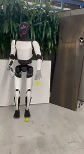 Tesla Optimus robot catches high-speed tennis balls with new hand upgrade #tesla #Optimus #robotics | The MES Times