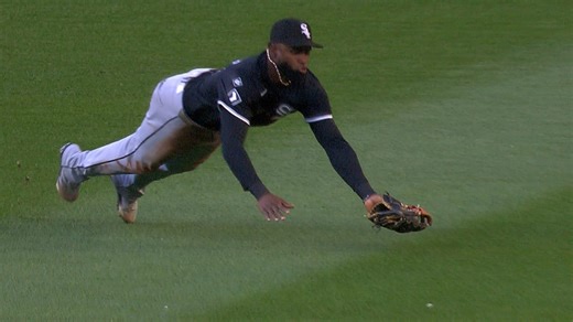 Luis Robert Jr.'s diving catch
