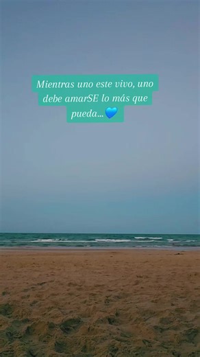 Mientras uno este vivo, uno debe AMARSE lo más que pueda... #baileinolvidable #amarSE #summer #mexico #mexico🇲🇽 #playa #beachvibes #badbunny #badbunnyconcert #blue #atardecer #atardeceres #mar