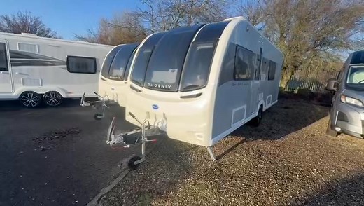 ✨Take a closer look at the 2026 Bailey Phoenix 642 Black Edition, a sleek and modern caravan combining Bailey’s trusted build quality with exclusive Black Edition styling.✨ Axles: Single Axle | Year: 2026 | Width: 2.16m | Length: 7.34m | Height: 2.59m 🚐Features: Truma Blown Air Heating NEW SONOS Speaker with Built in Alexa NEW 3-Burner Gas Hob & Electric Hotplate Loose Laid Carpets Barn Doors Alu-Tech Construction Digital TV Aerial Alloy Wheels & Mud Flaps Wireless Mobile Charging Unit Entrance