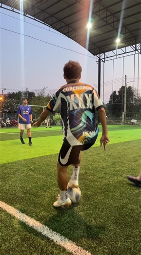 Mastering the Steve Crossover Football Skill