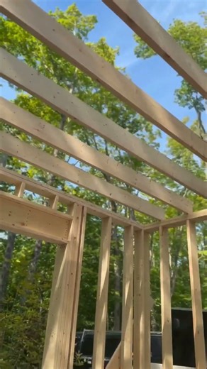 Perfectly Executed Point-Loaded Framing – Precision in Custom Home Building