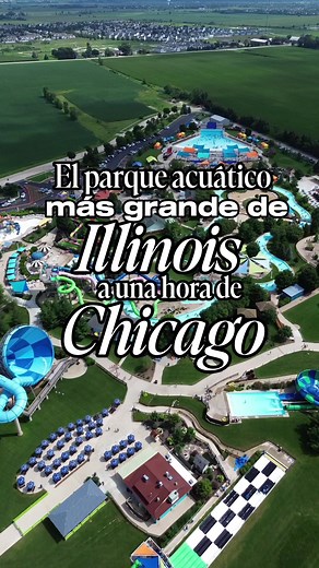 Escapa al parque acuático Raging Waves en Illinois