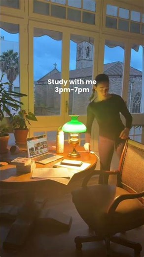 Four hours of studying, shared silence. Just what I needed 💙 #studystream #studytok