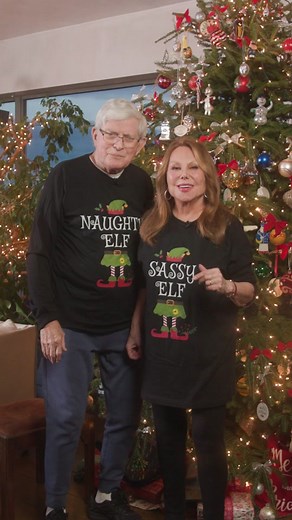 Marlo Thomas Christmas Outfit: Happy Holidays from Our Family!