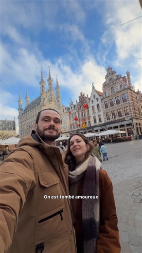 👇🏻 Notre mini guide parfait pour visiter la ville de Louvain ! On habite quasiment à la frontière de la Belgique et pourtant on avait encore jamais mis un pied à Louvain, alors que cette ville est juste une petite pépite ! 🥹✨ ✨ Les endroits incontournables à voir à Louvain : ▪️ Grote Markt : la grand place et son imposant Hôtel de Ville mais aussi l’église Saint-Pierre ▪️ Oude Markt : un passage par cette place pour admirer l’architecture ou pour boire un verre ▪️ La place Monseigneur Ladeuze