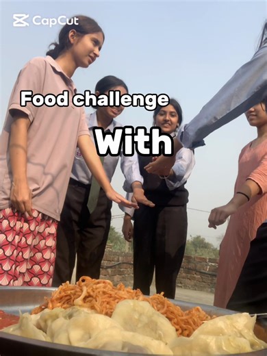 Food Challenge with Friends: Fun and Delicious Moments