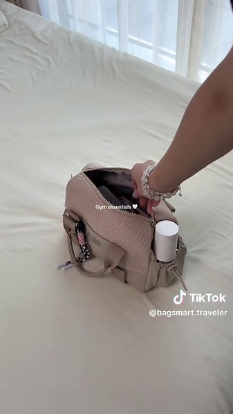 Top Gym Bag Essentials for Your Workout