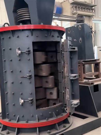 #finesand #sandMakingMachine: Produce 10-140 Mesh with 1250 Model Achieve perfect particle size distribution. This #verticalshaftsandmaker (1250 type) is designed for #hardstones, delivering consistent output between 10-140 mesh.#crushingplant #crushermanufacturer