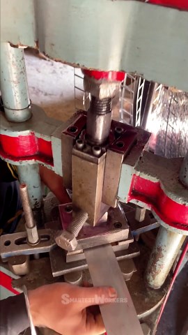 Fast Worker Competes with Molding Machine