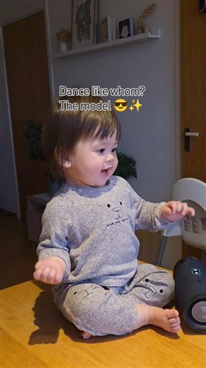 Dance like whom? The model 😎✨ #lifewithmirin #baby #babydance #cutedance #cute