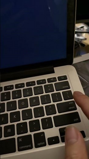 MacBook Pro show battery not power on with charger