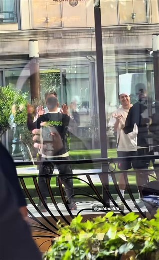 📍🇫🇷: The LFC players are ready in Paris, what are they doing? I’m not sure. #LFC