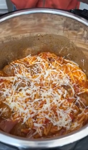 Effortless Crockpot Spaghetti: Comfort Food Made Easy
