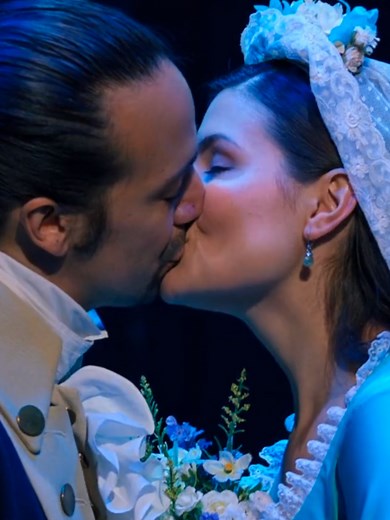 maxi-dixie-normous® (@maxi_dixie_normous) - Helpless (3/3) ▸ Another standout song #IMHO the captures the romance between Alexander Hamilton and Eliza Schuyler. ▸ I enjoy how the lyrics is like a narrative from Eliza, giving us a look at her feelings upon meeting Hamilton. ▸ I find it so interesting that through this song, we can experience her innocence, optimism and affection for Hamilton. (like the first time I had a crush on someone - I made a mixed cassette tape!) ▸ And then there is Alexan