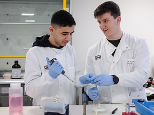 BSc (Hons) Biochemistry with Foundation Year