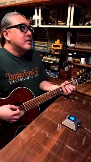 ZACKWING on Instagram: "關菊英 - 我本無罪 曲: 張家誠 詞: 張美賢 Microphone : Solid State Logic - SSL Connex Guitar : Gibson - J180 #自彈自唱 #廣東歌 #covers"