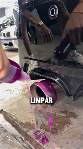 João Pedro 🥷🏿 on Instagram: "Assim as ponteiras sempre ficam brilhando…🔥 #carros #ponteiras #escapamento #limpeza @vonixx @evoxautomotive"