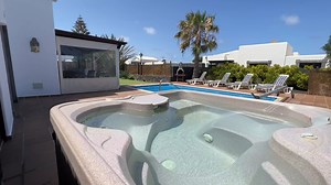 Take a 👀 at this immaculate 2 bedroom detached villa in #PlayaBlanca☀️ This villa ensures entertainment for the entire family, featuring a heated pool, play area, and even a covered games room. 🏖️ Price €369,000 Ref number: 223025 👉 https://buff.ly/3NkACnn 👈 For more information please contact Craig on 📞(0034) 928 987 220 / 635 298 904 📧 c.wilson@lanzaroteinvestments.com #justlisted #playablanca #lanzaroteinvestments | Lanzarote Investments Real Estate