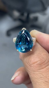 Watch as this deep ocean-blue beauty transforms from raw London Blue Topaz gemstone to a jaw-dropping statement piece! 😍 🔹 Rich, mesmerising colour 🔹 Symbol of clarity & confidence 🔹 Expert craftsmanship from start to finish The final result? Absolutely breathtaking! 🤩✨ #JewelleryMaking #LondonBlueTopaz #HandmadeJewellery #bts #asmr #asmrsounds | TJC Style