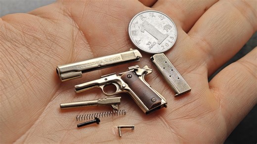 一比六柯尔特微缩模型