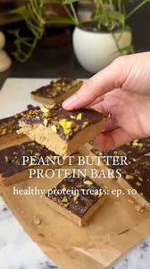 PEANUT BUTTER PROTEIN BARS ✨ I have been on the ultimate search for the perfect protein bar, and while I’ve found a few wonderful store-bought options, I LOVE this homemade version! Made with just 6 ingredients (4 for the peanut butter base and 2 for the chocolate topping) in 10 minutes, these are seriously the best. >> Comment “Bars” to get the recipe sent straight to your inbox! ✨ Here’s what’s in these healthy protein bars: - Peanut Butter: Classic creamy peanut butter is the best option for 
