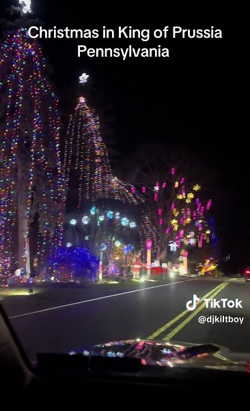 Christmas in King of Prussia: Spectacular Lights Display