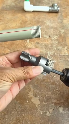 Construmixtools on Instagram: "Integrated Pipe Threading Tool: Perfect for 1/2” and 3/4” pipes, this internal and external threader makes your plumbing projects a breeze. Compatible with electric drills, it’s a must-have for threading PVC and other materials. Simplify your DIY tasks with this essential tool! #plumbing #plumber #plumbers #plumbinglife #plumberslife #plumbingporn #plumbingproblems #plumbingrepair #plumbingservices #plumbingtools #plumbingandheating #plumbingwork #plumbing101 #hvac